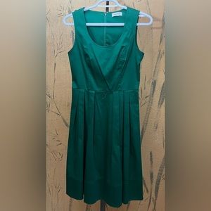 Green scoop neck, sleeveless dress by Calvin Klein Size 2